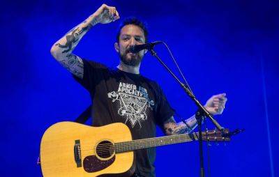 Frank Turner to attempt to break record for most shows played in 24 hours for Music Venue Trust - www.nme.com - USA