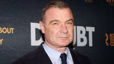 Liev Schreiber suffered actor's 'worst nightmare' when his migraine caused amnesia during live show - www.foxnews.com
