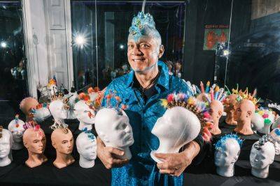 Blue Man Group founder turns his head into wild canvas for wearable art — he’s ‘making baldness cool’ - nypost.com - New York