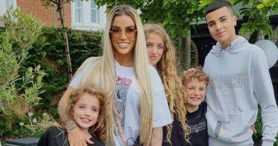 Katie Price slams exes in thinly-veiled swipe as she calls herself 'a single mum' - www.ok.co.uk - Britain