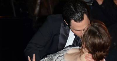 Penn Badgley and Charlotte Ritchie share steamy kiss on set of YOU's final series - www.ok.co.uk - New York - New York - county Ritchie - Charlotte, county Ritchie