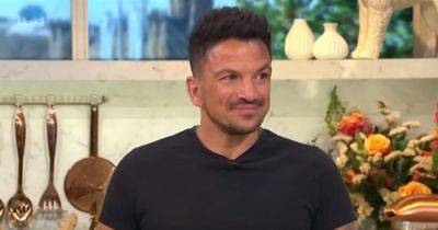Peter Andre told 'about time' as he recreates iconic TV moment after becoming dad for fifth time - www.manchestereveningnews.co.uk