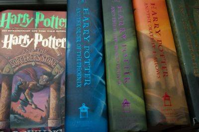 New Full-Cast Harry Potter Audiobooks Set For 2025 Audible Launch - deadline.com - Britain