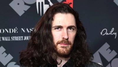 'Too Sweet' Lyrics: Hozier Reacts to Song Going Viral, Explains the Memes - www.justjared.com - Ireland