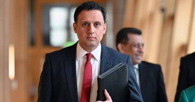 Anas Sarwar launches no confidence motion in Humza Yousaf's Government - www.dailyrecord.co.uk - Scotland