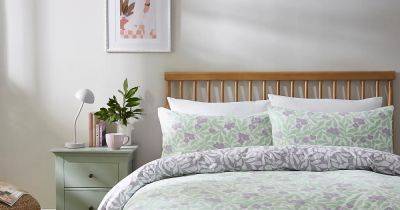 Dunelm's retro bedding set in trendy hue slashed to less than £5 for a limited time - www.manchestereveningnews.co.uk