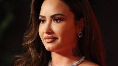 Demi Lovato Just Debuted the Most Versatile Cropped Bob for Summer 2024 - www.glamour.com