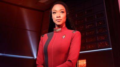 ‘Star Trek: Discovery’ Star Sonequa Martin-Green on the Show’s Unexpected Final Season, the ‘Pressure’ of Representation and Taking the ‘Trek’ Cruise - variety.com