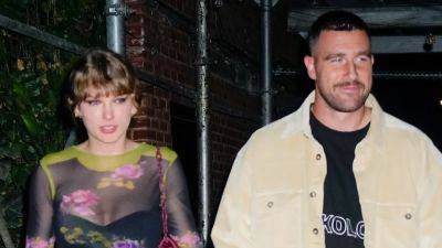 Swifties Think Travis Kelce’s Zoom Background Is a Blank Wall in Taylor Swift’s House - www.glamour.com - London - Taylor