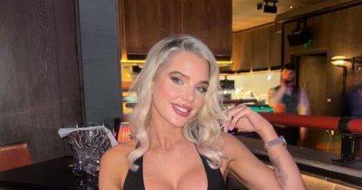 Helen Flanagan issues one-word message after underwear snaps with chickens left fans baffled - www.manchestereveningnews.co.uk