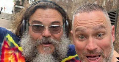 Jack Black 'stoating' around Glasgow as he's spotted ahead of Tenacious D gig - www.dailyrecord.co.uk - Scotland - USA - California