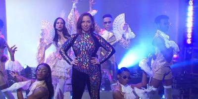 Maya Rudolph Channels Beyonce With Musical Performance During 'SNL' Opening Monologue - www.justjared.com