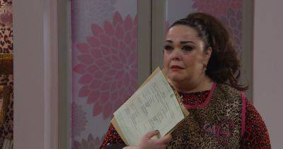 Emmerdale's Lisa Riley supported by fans as she says 'miss you so much' amid fresh grief - www.manchestereveningnews.co.uk - county Riley
