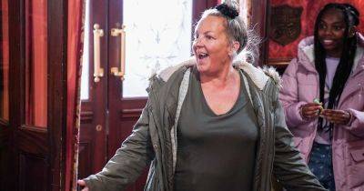 EastEnders’ Lorraine Stanley confidently shows off five stone weight loss in tiny denim shorts - www.ok.co.uk - city Portsmouth