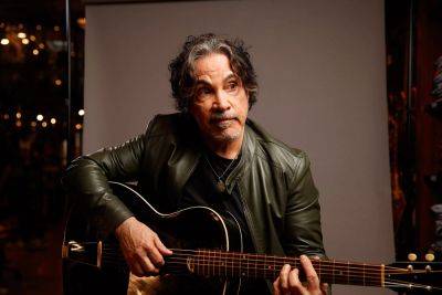 John Oates is going solo — but still calls Daryl Hall ‘one of the greatest singers of all time’ - nypost.com - New York - Nashville