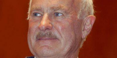 Dabney Coleman Passes Away: '9 to 5' & 'Tootsie' Star Was 92 - www.justjared.com - county Coleman