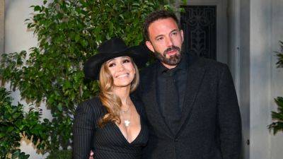 Jennifer Lopez and Ben Affleck: A Comprehensive Timeline of Those Divorce Rumors - www.glamour.com