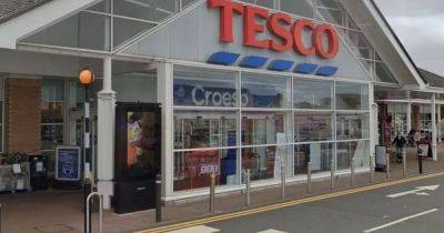 Tesco café worker arrested in store after cocaine dealing exposed - www.manchestereveningnews.co.uk - Manchester