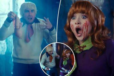 Jake Gyllenhaal, Sabrina Carpenter star in bloody ’Scooby Doo’ skit on ‘SNL’ finale - nypost.com