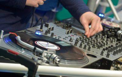 Man says learning how to DJ helped ‘reawaken my brain’ after injury - www.nme.com - Miami