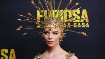 Anya Taylor-Joy's Spike-Covered Naked Dress Was Made for Introverts - www.glamour.com - Australia
