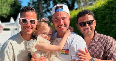 Adam Thomas causes fans to 'look twice' as he's seen with brothers during sweet family occasion - www.manchestereveningnews.co.uk