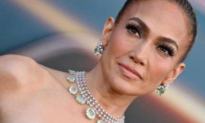 Ben Affleck absent from Jennifer Lopez’s ‘Atlas’ premiere amid split speculation - us.hola.com - Los Angeles