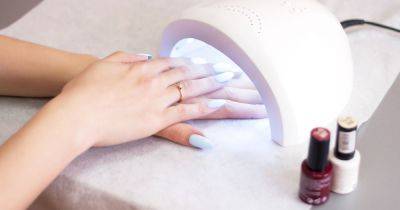 Doctor warns gel manicures could put you at risk of cancer - www.ok.co.uk - Poland