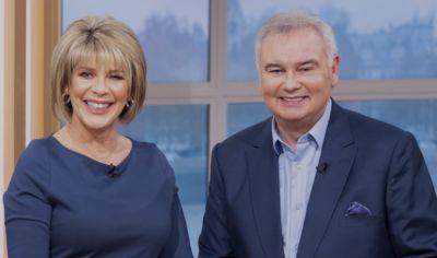 GB News Anchor Eamonn Holmes “Will Address Divorce From Co-Presenter” On TV Show - deadline.com - Britain