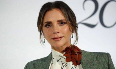Victoria Beckham poses with lookalike sister Louise Adams in birthday celebration - us.hola.com - Britain - county Adams