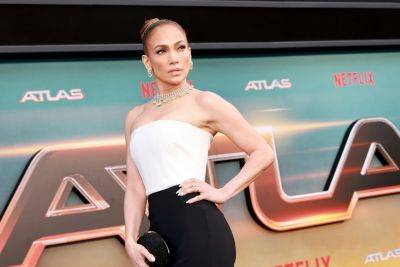Jennifer Lopez Says AI Has Been ‘Really Scary’: Ads Are ‘Selling Skincare I Know Nothing About’ Using My Face Covered in ‘Wrinkles’ - variety.com - Los Angeles