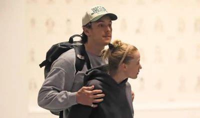 Ariana Grande's Ex-Husband Dalton Gomez Still Going Strong with Actress Maika Monroe, Spotted in New Airport Photos - www.justjared.com - Los Angeles