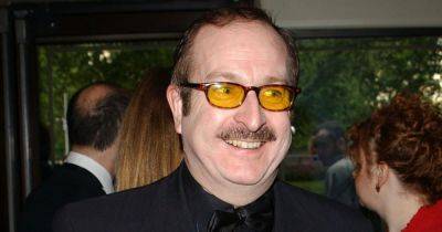 Steve Wright's death still unregistered, three months after Radio 2 DJ's passing - www.dailyrecord.co.uk