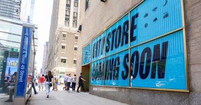 Man City open New York City store after surge in US retail sales - www.manchestereveningnews.co.uk - New York - USA - Manchester