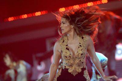 Jennifer Lopez Cancels Summer Tour To Spend Time With “Her Children, Family & Close Friends” - deadline.com - USA