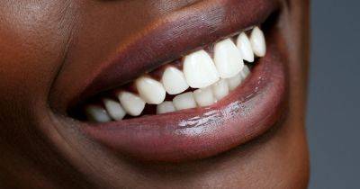 Teeth whitening pen ‘that actually works’ is slashed to £10 for one day only - www.ok.co.uk