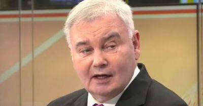 Eamonn Holmes concerns fans with new photo as they say 'don't scare us' - www.ok.co.uk
