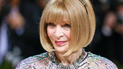 Anna Wintour Breaks Her Own ‘No Black’ Fashion Rule at 2024 Met Gala - www.glamour.com - Britain - France - county Charles - county Worth - county Frederick