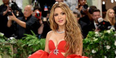Shakira Ravishes in Red Carolina Herrera Dress for Her Met Gala Debut! - www.justjared.com - New York