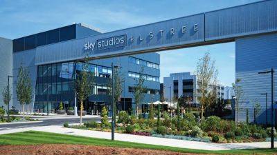 Universal’s Sky Studios Elstree Hosts ‘Wicked,’ ‘Jurassic Park’ Sequels in Expanding Overseas Production Footprint - variety.com - Britain