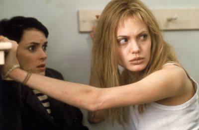 Elisabeth Moss Says ‘Girl, Interrupted’ Cast Got Divided Off Camera Into Winona Ryder vs. Angelina Jolie Camps: ‘I Was Intimidated’ by and ‘Not Cool Enough’ for Jolie - variety.com - county Winona