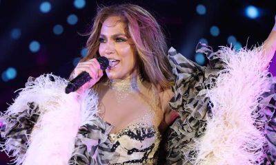 Jennifer Lopez wants her kids to join her on tour: ‘We’ve been negotiating’ - us.hola.com - USA - New York - Canada