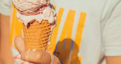 Woman's genius ice cream hack to avoid sticky fingers from melting treat - www.dailyrecord.co.uk - Britain