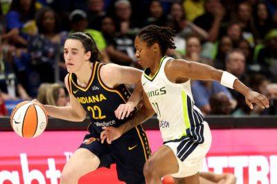 Caitlin Clark Says Deliberate Shove By Opposing Player “Not A Basketball Play” - deadline.com - Chicago - Seattle - Indiana