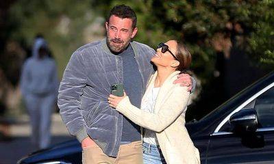 Jennifer Lopez and Ben Affleck are reportedly selling the house they bought after their wedding - us.hola.com - California - Beverly Hills - city Santiago