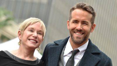 Ryan Reynolds Brought His Mom to The View Because She Wanted to Go to The View - www.glamour.com - New York - city Vancouver