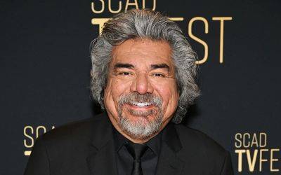 George Lopez Blames 'Unruly' Crowd After Ending Show Early, Venue Disputes the Claims - www.justjared.com - New York - California