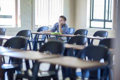 Detention: How Long Can A Teacher Keep You In At Lunch And After The Bell? - www.who.com.au - USA