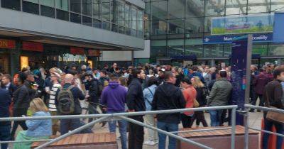 Manchester Piccadilly station evacuated with crowds outside - because of some pastries - www.manchestereveningnews.co.uk - Manchester