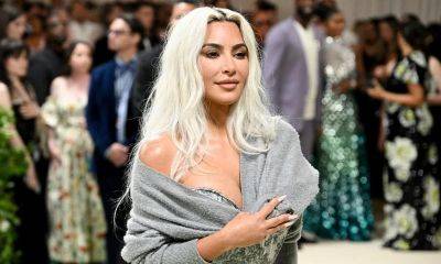 Why Kim Kardashian has to blow-dry her jewelry before wearing it - us.hola.com - New York